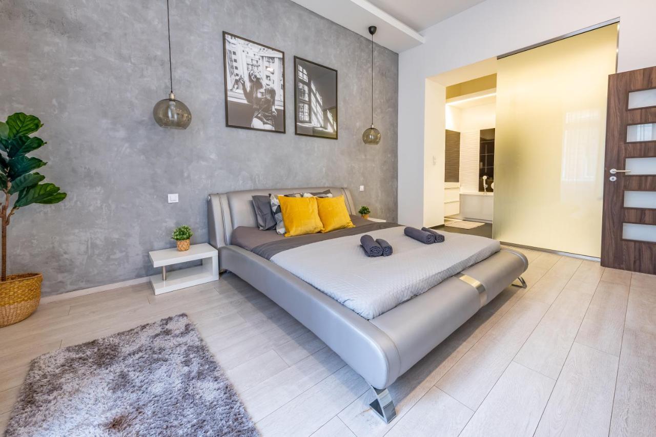Luxury Nova Home Next To The New York Cafe Budapest Exterior photo