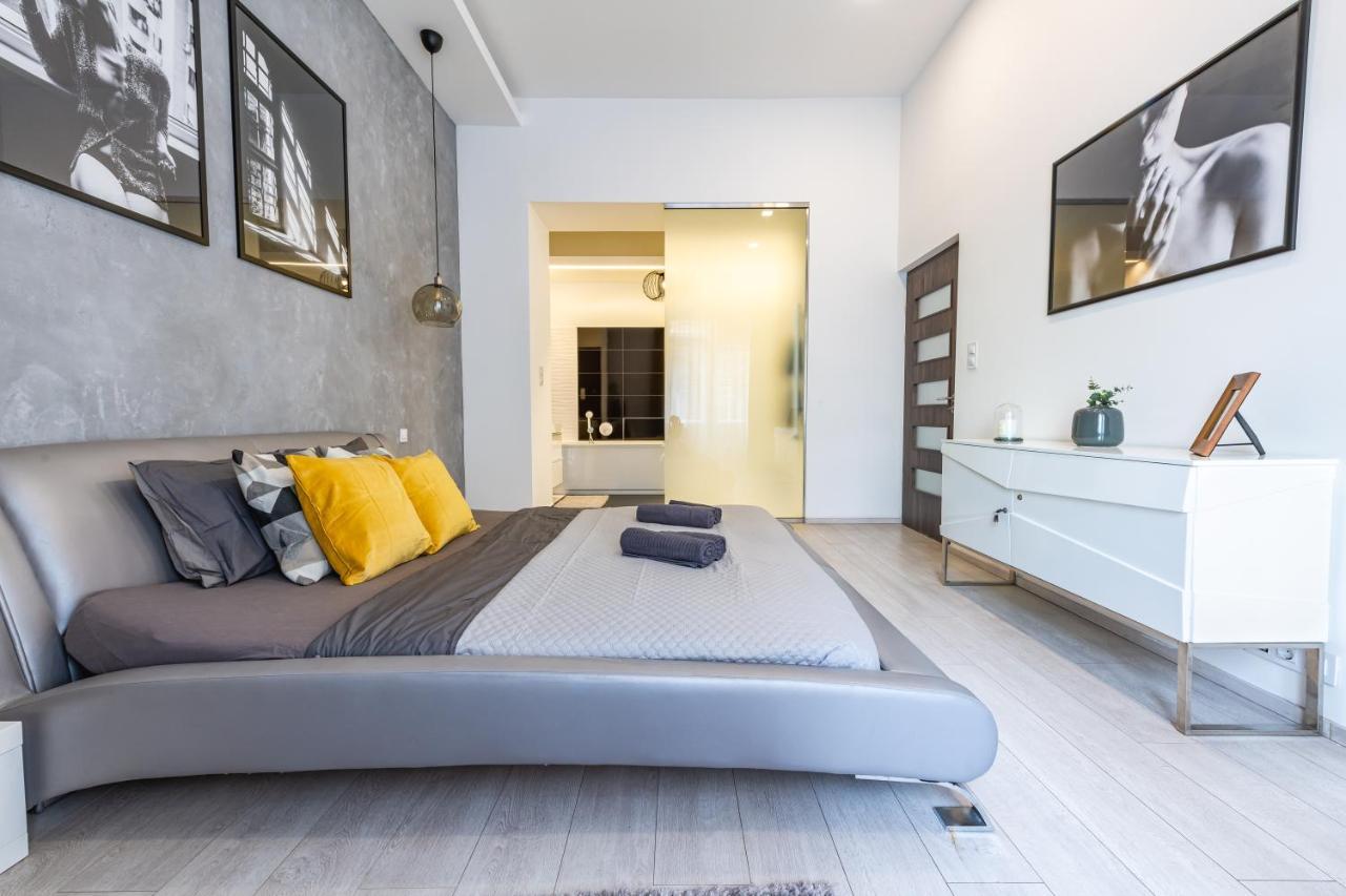 Luxury Nova Home Next To The New York Cafe Budapest Exterior photo